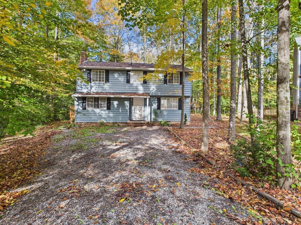 13102 Morning Hill Ln in Midlothian, VA - Building Photo