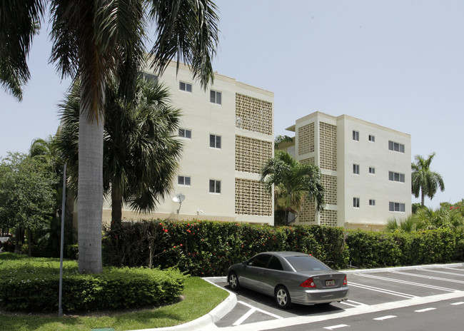 Ambassador Place Condominiums in Bay Harbor Islands, FL - Building Photo - Building Photo