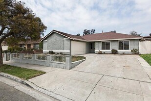 4211 Justin Way in Oxnard, CA - Building Photo