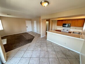 6208 Yerba Ln in Las Vegas, NV - Building Photo - Building Photo