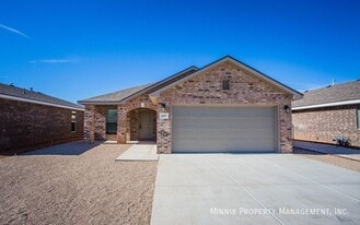 13212 Ave. S in Lubbock, TX - Building Photo