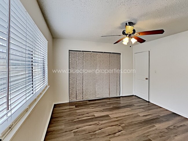 13215 Emily Rd in Dallas, TX - Building Photo - Building Photo