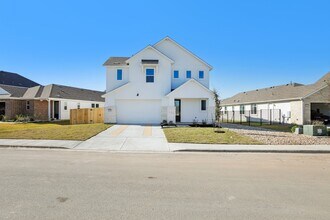 1104 Yaupon Holly Dr in Georgetown, TX - Building Photo - Building Photo