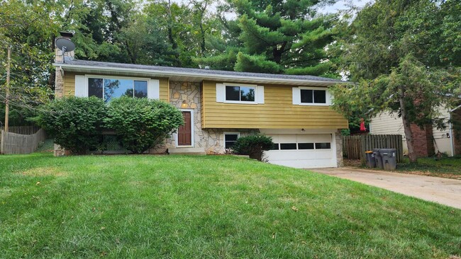 property at 708 E Eddington Ct