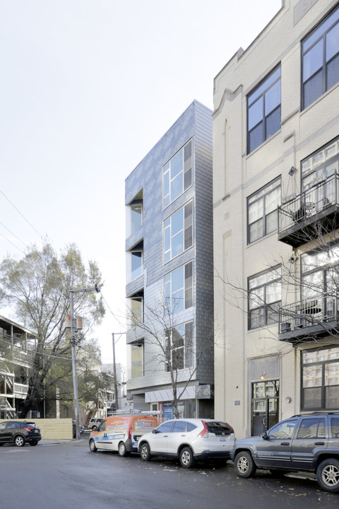 Wicker Park Lofts in Chicago, IL - Building Photo