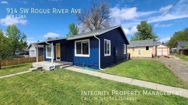914 SW Rogue River Ave in Grants Pass, OR - Building Photo - Building Photo
