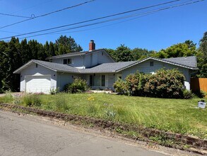 1527 Balboa St in Eugene, OR - Building Photo - Building Photo