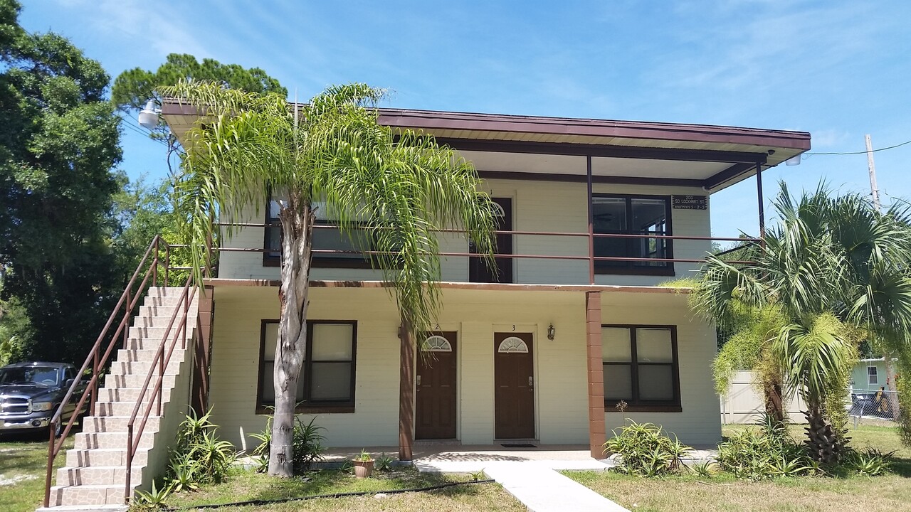 200 Lockhart St in Daytona Beach, FL - Building Photo