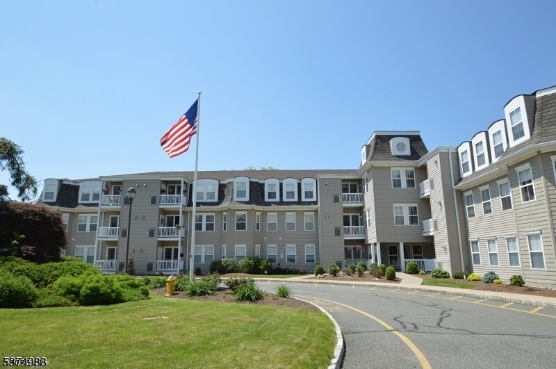 1 Jenny Lind St in Netcong, NJ - Building Photo