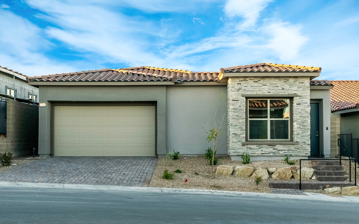 11598 Hatchling Ave in Las Vegas, NV - Building Photo