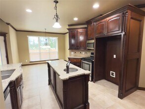 2540 SE 13th St in Moore, OK - Building Photo - Building Photo