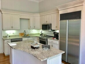 263 Commonwealth Avenue, Unit 3 in Boston, MA - Building Photo - Building Photo