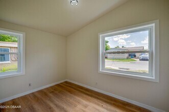 259 Jefferson St, Unit 1 in Daytona Beach, FL - Foto de edificio - Building Photo