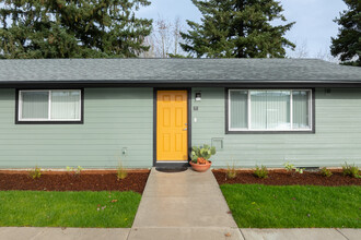 Marilann Terrace in Beaverton, OR - Building Photo - Building Photo