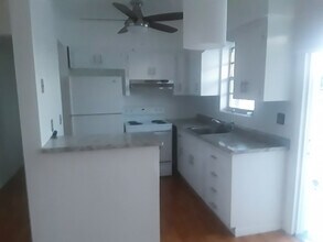 7401 Pines Blvd, Unit 209 in Pembroke Pines, FL - Building Photo - Building Photo