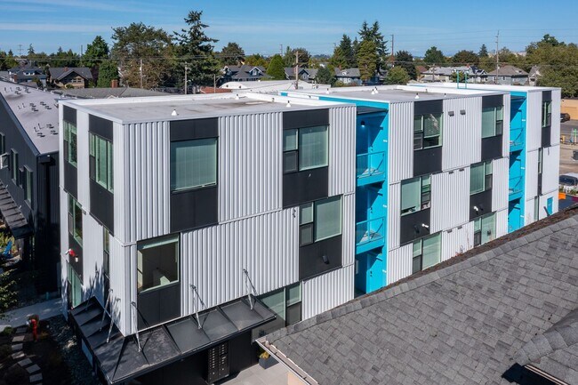 Ainsworth Terrace Apartments in Tacoma, WA - Building Photo - Building Photo