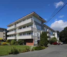 Wellington Manor in Victoria, BC - Building Photo - Building Photo