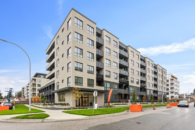 8509-8158 158 St in Surrey, BC - Building Photo - Building Photo