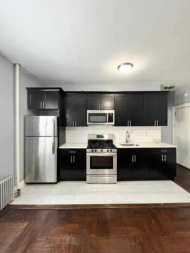 93 W 34th St Rentals in Bayonne, NJ