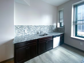 177 State St in Bridgeport, CT - Building Photo - Building Photo