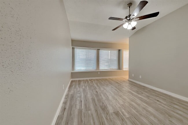 property at 10207 Horseshoe Bend Dr