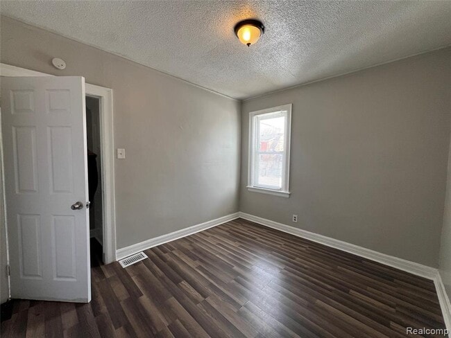 14828 Sussex St in Detroit, MI - Building Photo - Building Photo