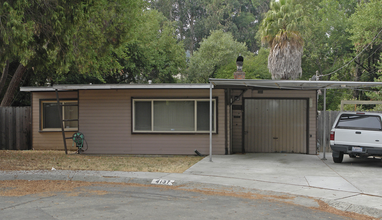 4141 Miflin Ct in El Sobrante, CA - Foto de edificio