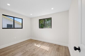 1522 NW 41st St in Miami, FL - Building Photo - Building Photo