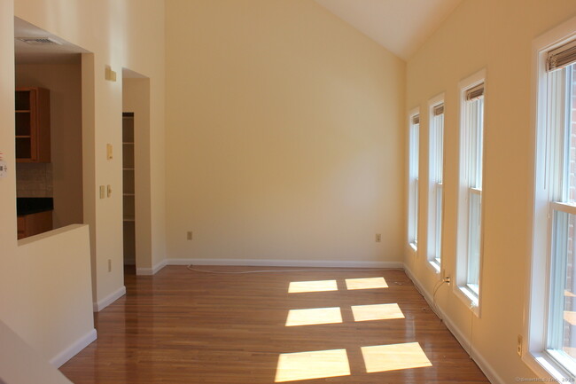 939 State St in New Haven, CT - Building Photo - Building Photo