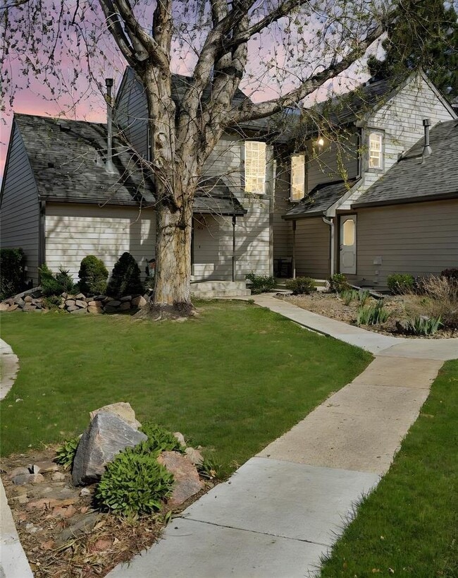 property at 422 Cobblestone Dr