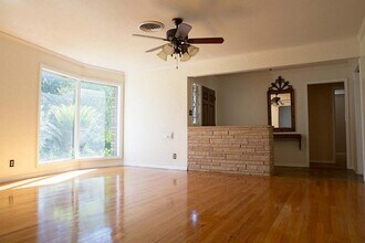 4031 Martinshire Dr in Houston, TX - Building Photo - Building Photo