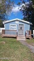 5545 Plymouth St in Jacksonville, FL - Building Photo