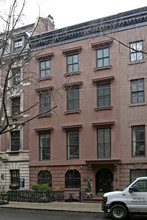 47 W Ninth St in New York, NY - Building Photo - Primary Photo