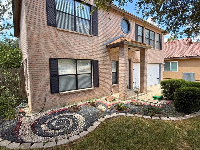 8771 Park Olympia in Universal City, TX - Building Photo - Building Photo