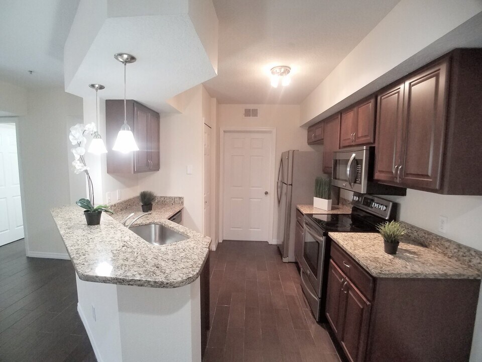 12512 Crest Springs Ln in Orlando, FL - Building Photo