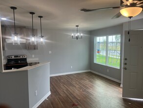 2116 Multi National, Unit A in Harlingen, TX - Foto de edificio - Building Photo