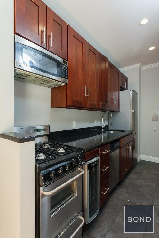 property at 326 E 100th St