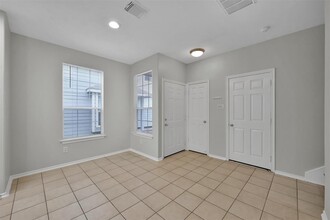 214 W Stedhill Loop in The Woodlands, TX - Building Photo - Building Photo