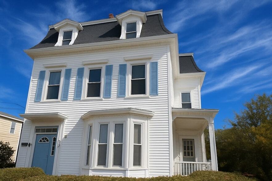 127 Court St, Unit 3 in Plymouth, MA - Building Photo