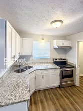 303 Dove Point in Social Circle, GA - Building Photo - Building Photo