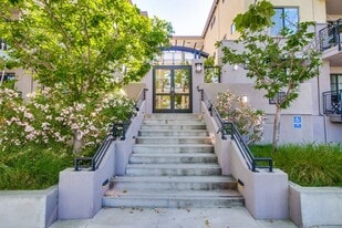 800 N 8th St in San Jose, CA - Building Photo