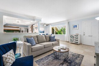 1030 Langer Way in Delray Beach, FL - Building Photo - Building Photo