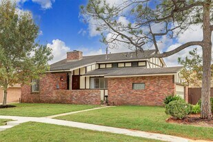 4135 Breakwood Dr in Houston, TX - Building Photo