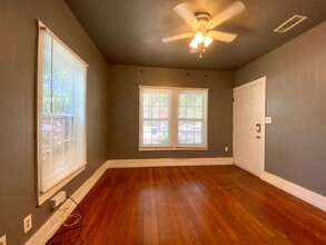 405 E 30th St in Austin, TX - Building Photo - Building Photo