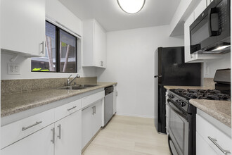 1222 Amherst - fully renovated unit in Los... in Los Angeles, CA - Foto de edificio - Building Photo