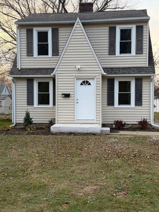 650 Sherman St in Geneva, OH - Building Photo