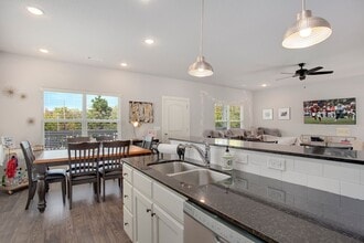 668 Whitham Ave in Fayetteville, AR - Building Photo - Building Photo
