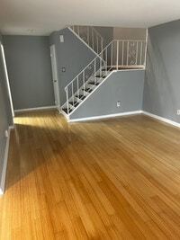 9001 Ridge Ave photo'