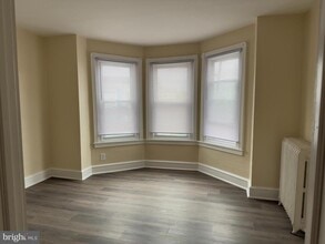 127 W Gale St in Philadelphia, PA - Building Photo - Building Photo