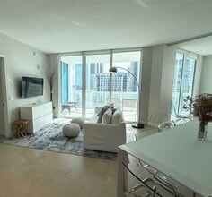 480 NE 30th St, Unit 1505 in Miami, FL - Foto de edificio - Building Photo